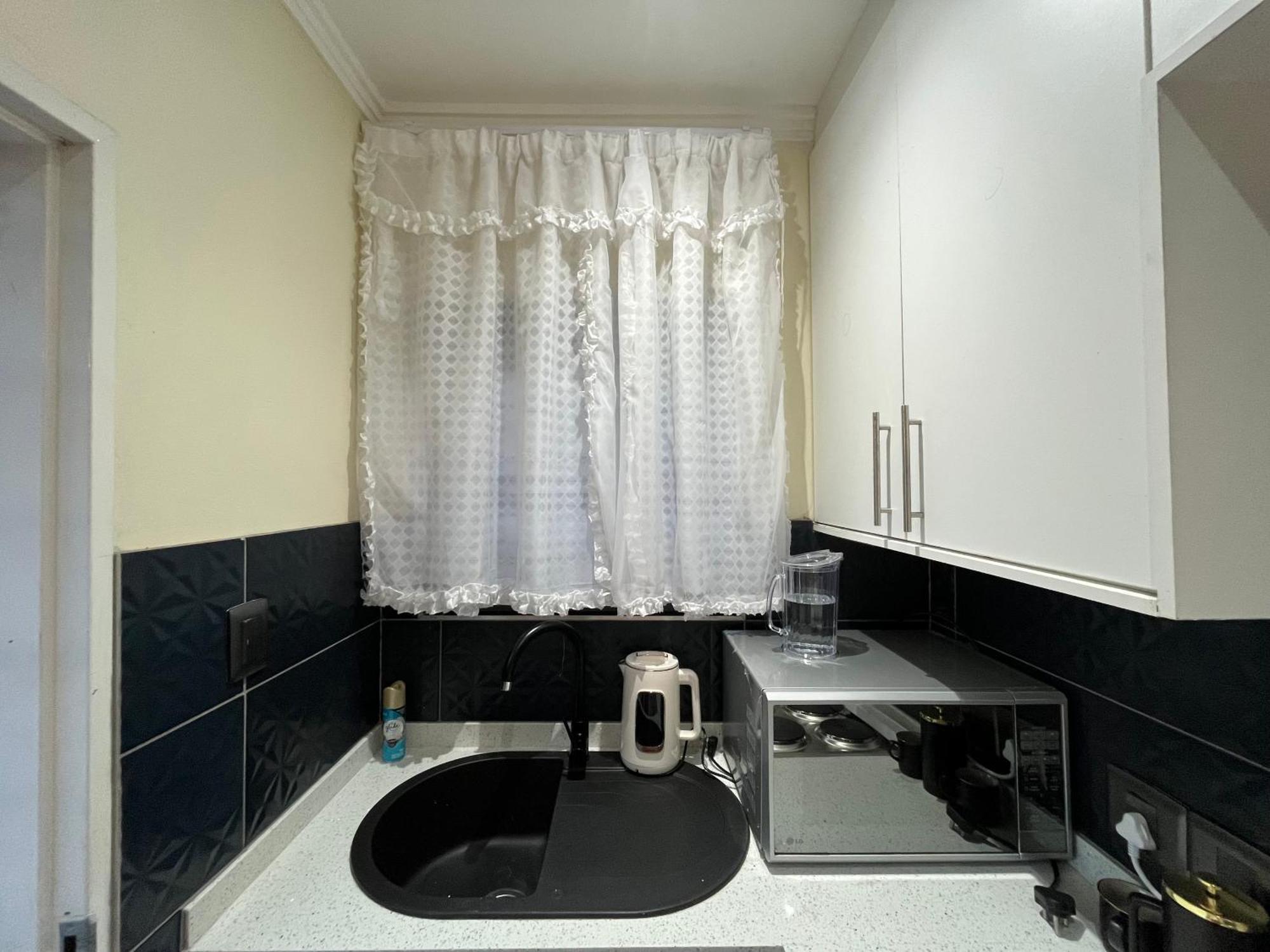 The Benjamin Accomodation Edenvale Esterno foto